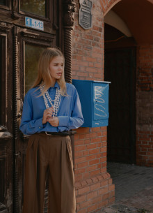 Рубашка с фигурными манжетами и двойной кокеткой фото 846364