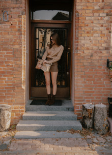 Рубашка с фигурными манжетами и двойной кокеткой фото 846354